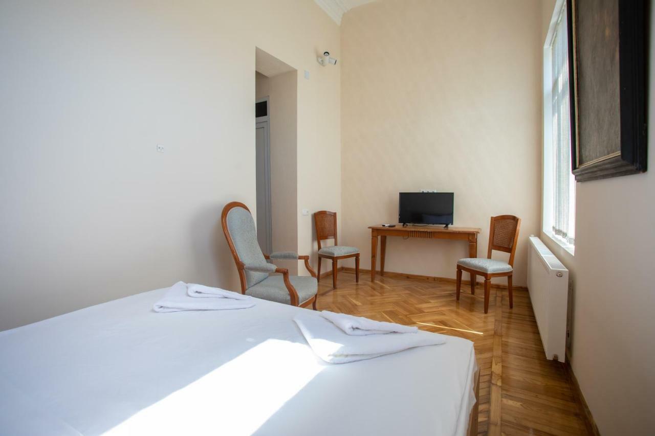Hotel Veneto Кутаїсі Екстер'єр фото
