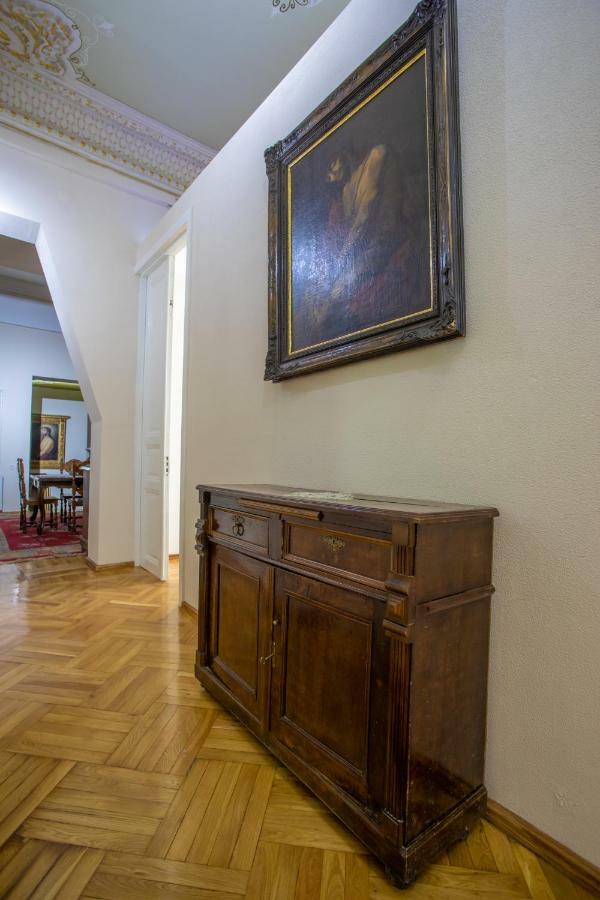 Hotel Veneto Кутаїсі Екстер'єр фото