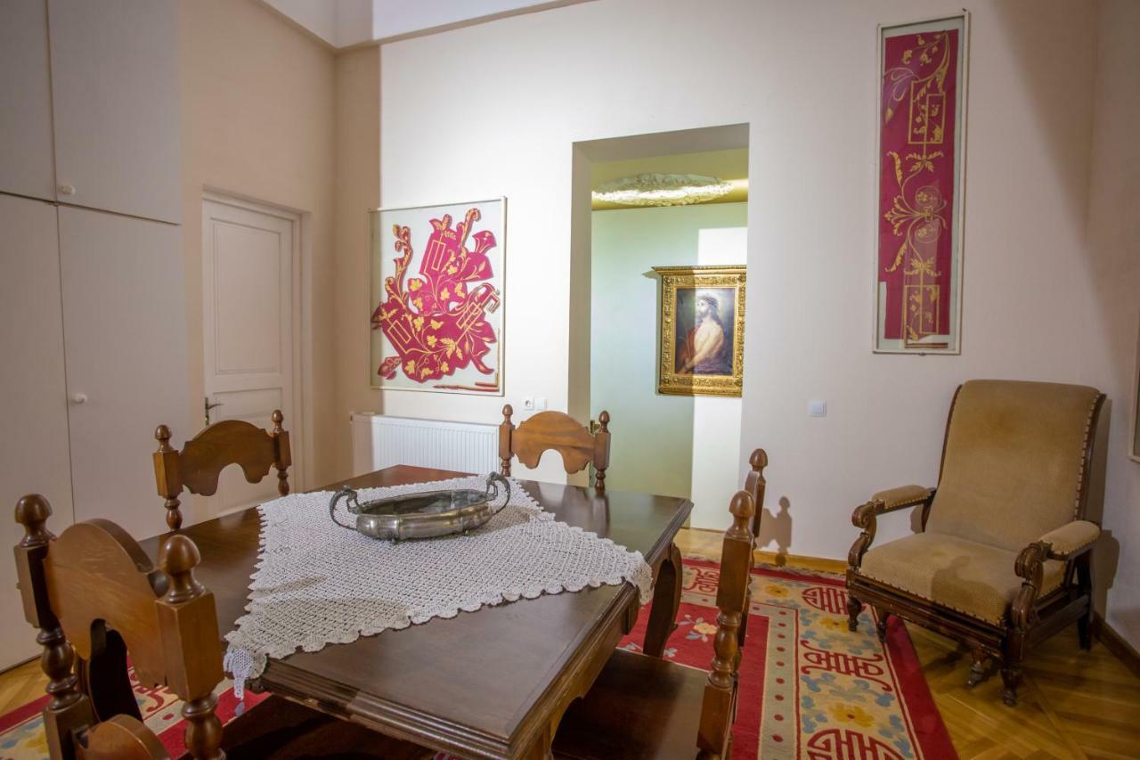 Hotel Veneto Кутаїсі Екстер'єр фото