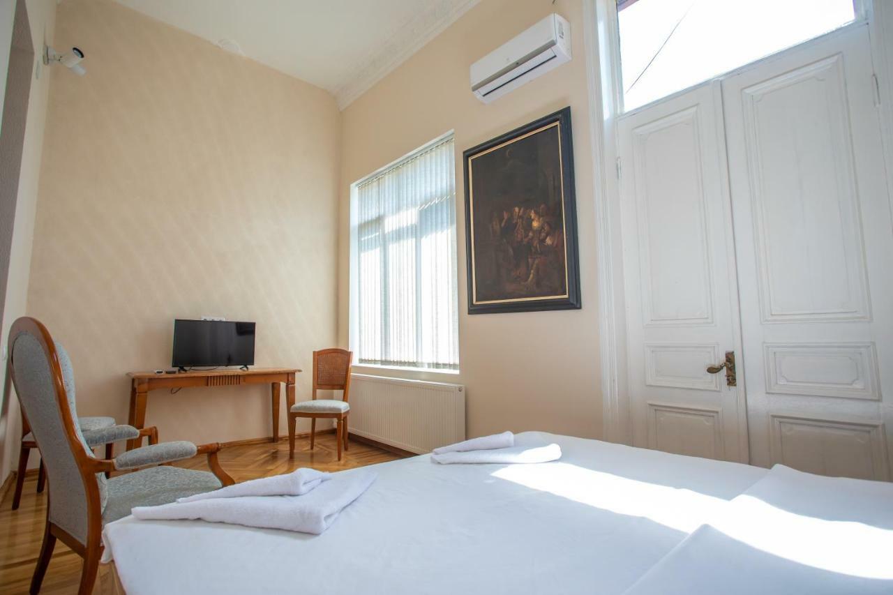 Hotel Veneto Кутаїсі Екстер'єр фото