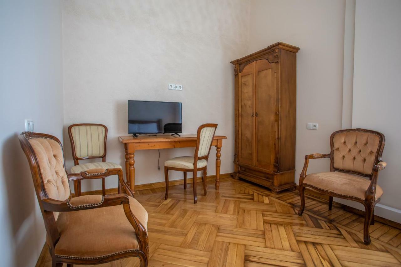 Hotel Veneto Кутаїсі Екстер'єр фото